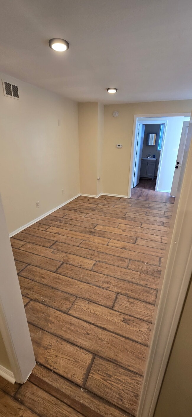 Photo - 2902 Pine Ave Unit 1B