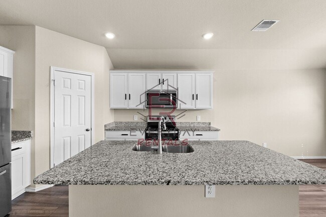 Photo - Beautiful 3 bedroom 2 bathroom home