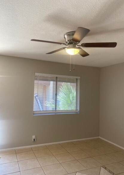 Photo - 624 E Marilyn Ave