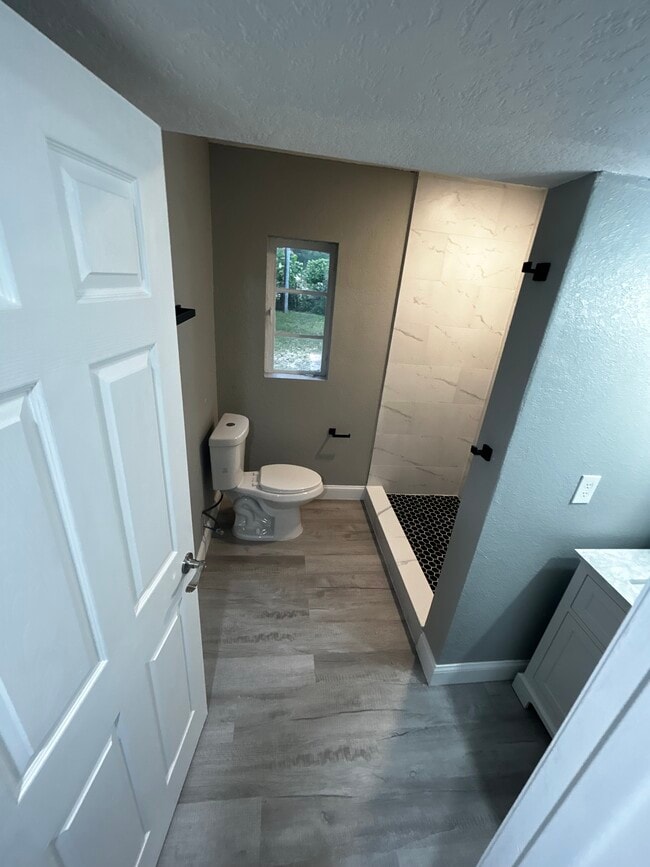 Photo - 734 Bonnie Cir