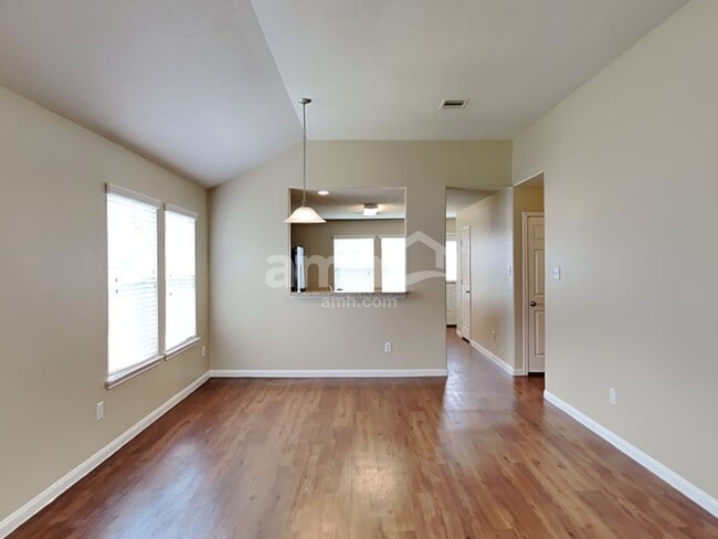 Photo - 3930 Hawthorne Glen Ct