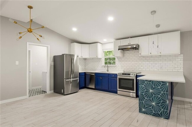 Photo - 102 W St Johns Ave