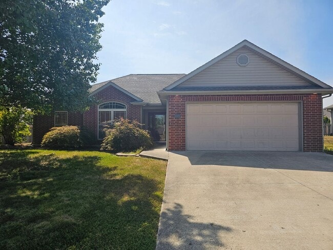 Building Photo - 3 bedroom, 2 bathroom home