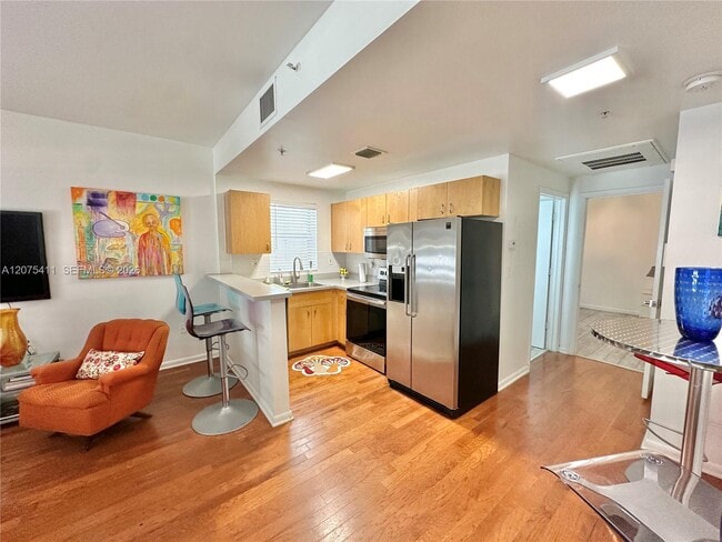 Photo - 1542 Drexel Ave Unit 108