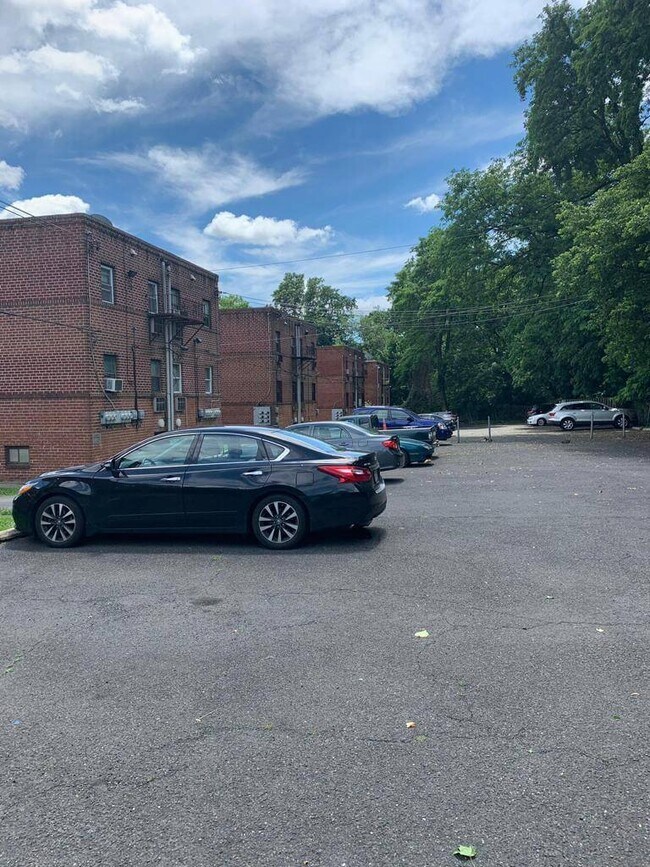 Photo - Cliveden Court