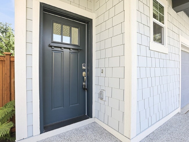 Photo - **Beautiful 4-Bedroom Home with A/C, Covered Outdoor Living & Designer Finishes in Bothell** Avai...