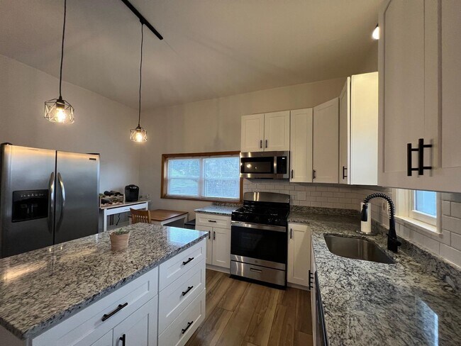 Photo - 2121 Eggers St Unit 1