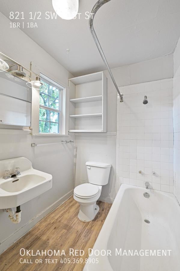 Photo - 821 1/2 SW 31St St-