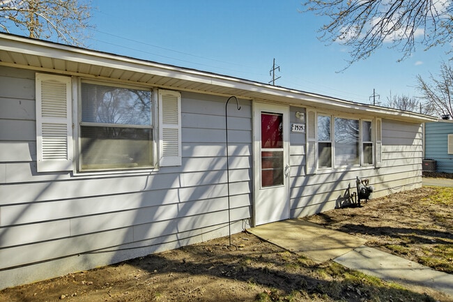 Photo - 7525 Mildred Rd