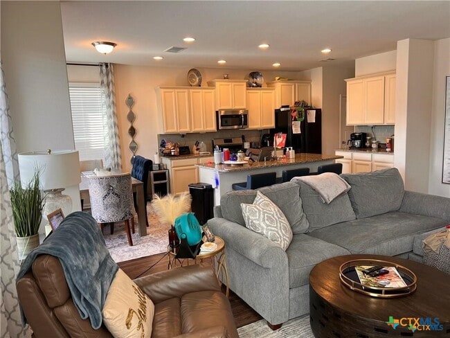 Photo - 533 Summersweet Rd