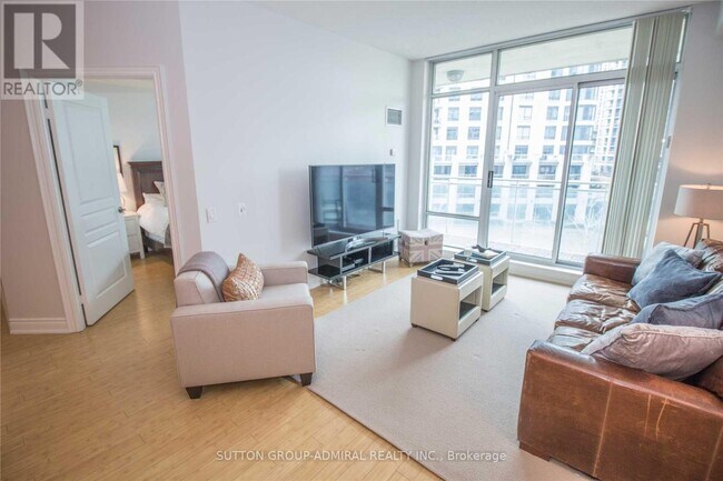 Photo - 5 Marine Parade Dr Unit 410