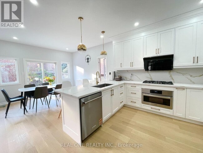 Photo - 485 English Rose Ln