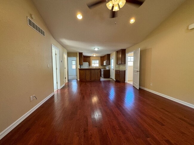 Photo - 3 Bedroom Home in Downtown Waynesville!