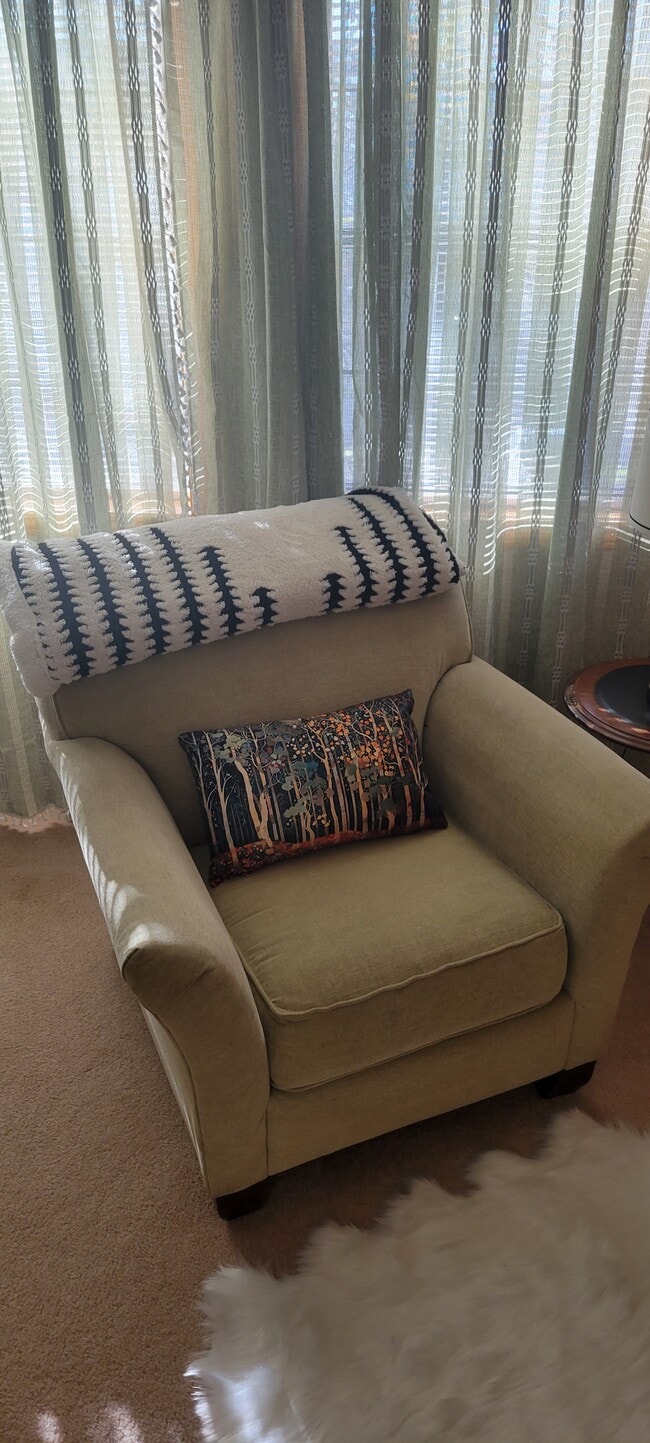 Photo - 1055 NE Grandview Dr