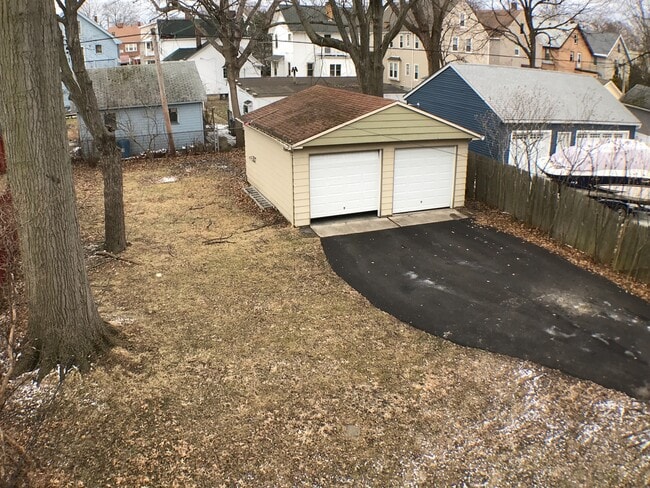 Photo - 1533-1535 Mars Avenue Unidad 1533