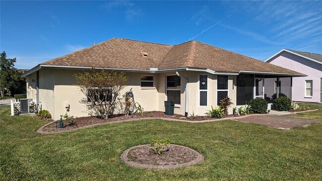 Photo - 748 Sugarwood Way