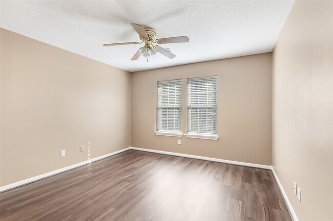 Photo - 16222 Rutley Cir