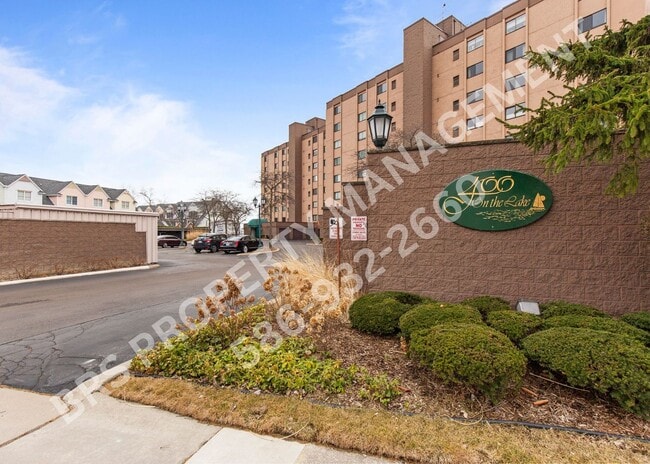 Building Photo - 34452 Jefferson Ave Unit 34452 Jefferson Ave - Apt 32