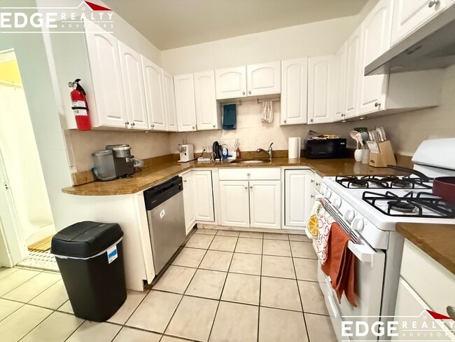 Photo - 338 Saint Paul St Unit 3