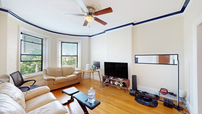 Building Photo - 88 Hammond St Unit 4M Rental