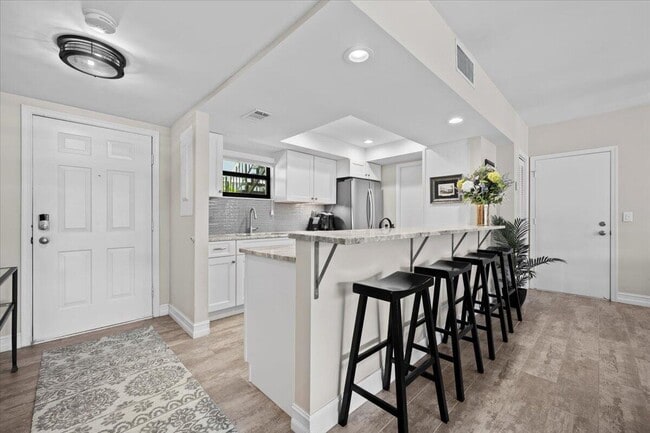 Building Photo - 11863 Wimbledon Cir Unit 429 Rental