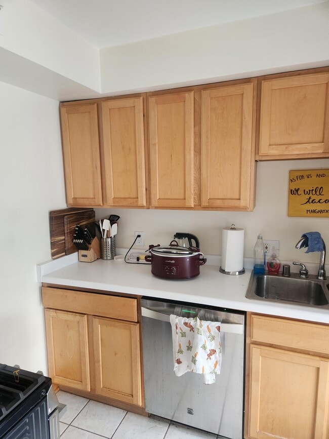 Photo - 4378 N Wilson Dr Unit # 4