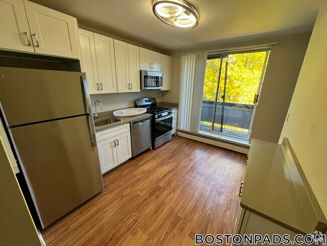 Building Photo - 12 Lawrence St Rental