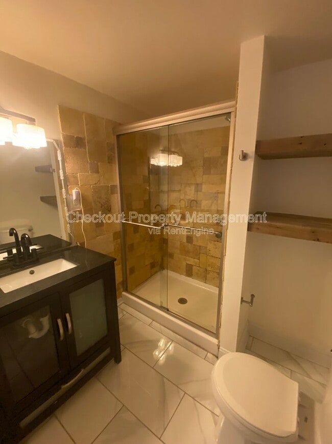 Photo - 2905 S 18th St