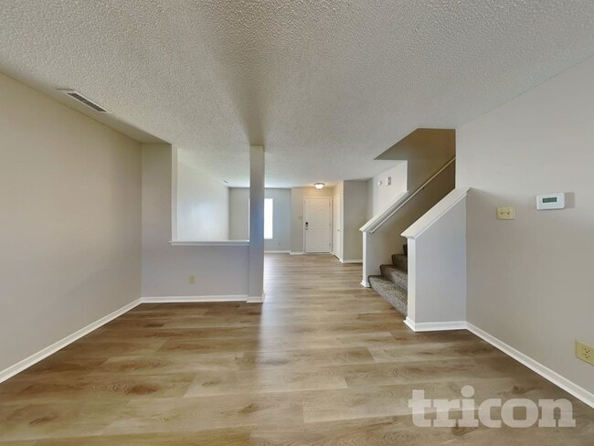 Photo - 2168 Olympia Dr