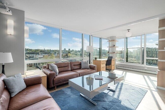 Photo - 1783 Manitoba St