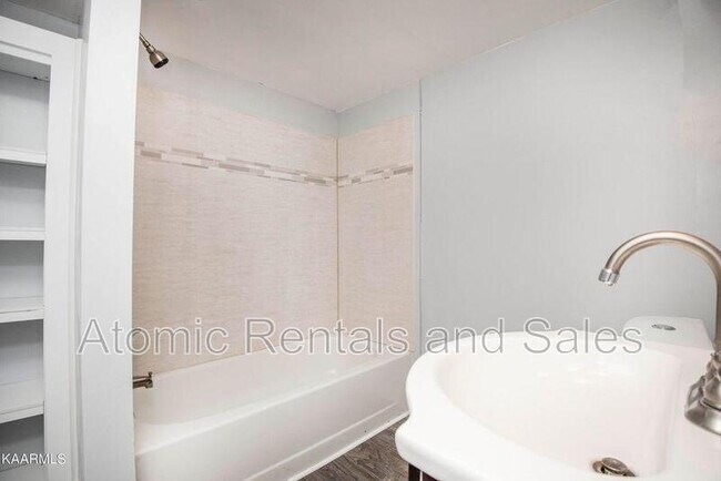 Photo - 703 W 2nd Ave