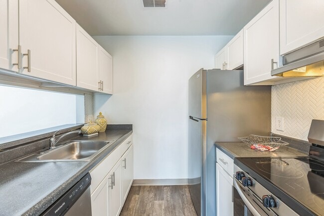 Building Photo - Bainbridge Park Rental