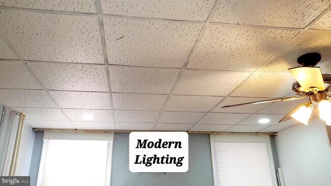 Photo - 623 N 64th St