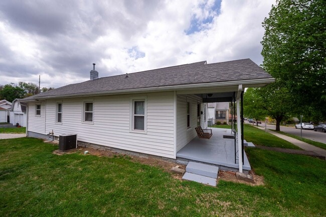 Photo - 112 E 15th St Unit 112 E 15th St