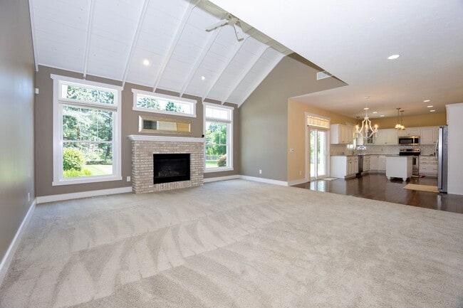Photo - 2373 Canterbury Ln