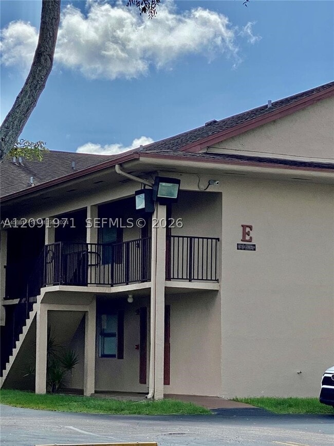 Building Photo - 11233 SW 88th St Unit 202-E
