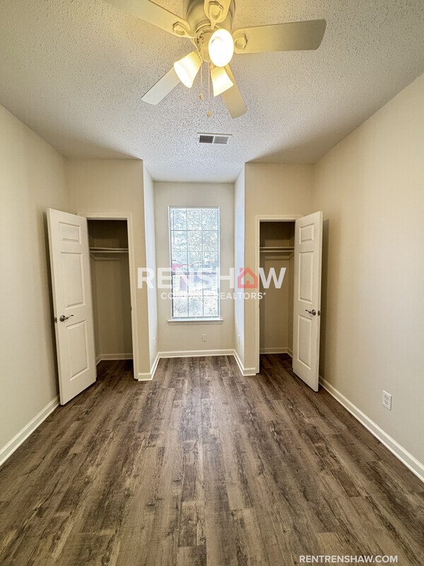 Photo - 2512 Courtney Dr