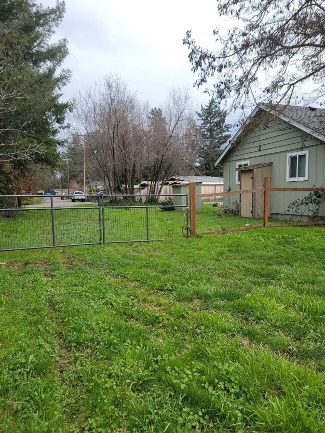 Photo - 276 Perrydale Ave Unidad 276 Perrydale