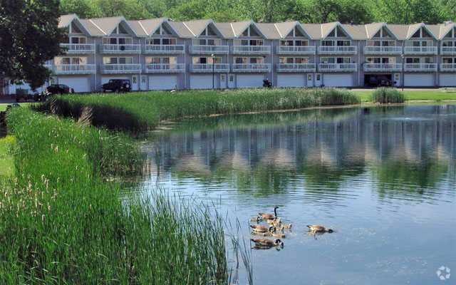 Building Photo - Summit Lake Apartments and Townhomes