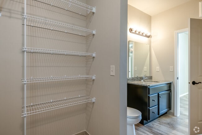 2 BR, 2.5 BA - 1,300SF