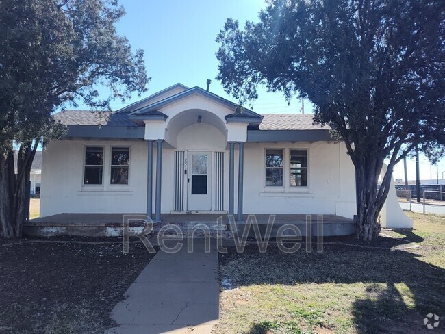 Building Photo - 1521 33rd St Rental