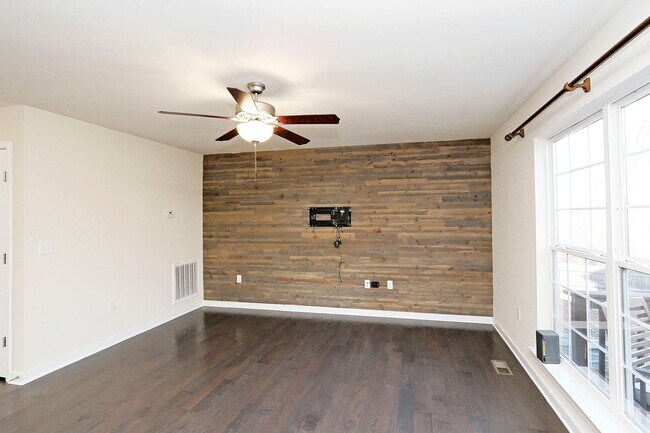 Photo - Pet-Friendly Home with Fenced Yard in Reedy Creek