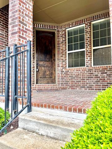 Photo - 2713 Troutt Dr