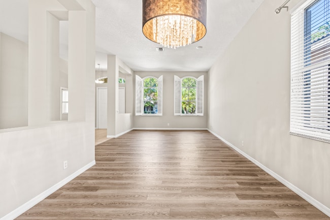 Photo - 1366 Crossbill Ct