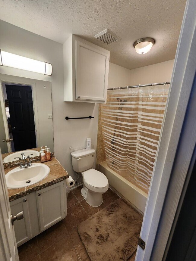 Photo - 945 Glastonbury Cir Townhome