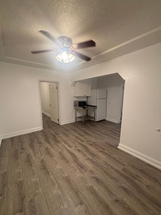 Building Photo - 1700 California Ave S Unit Apt. #3
