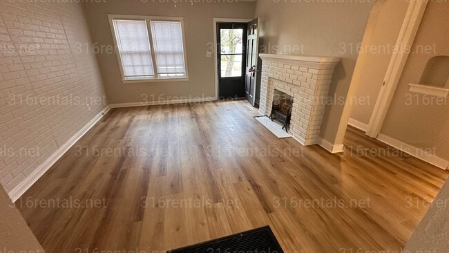 Photo - $950 - 2 bed 1 bath - Beautiful single family home*COMING SOON*