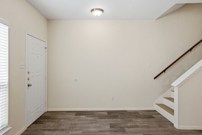 Photo - 2978 Holly Hall St