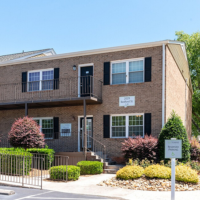 Building Photo - 501 Towns Rental