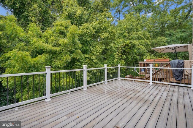 8648 Watershed Ct